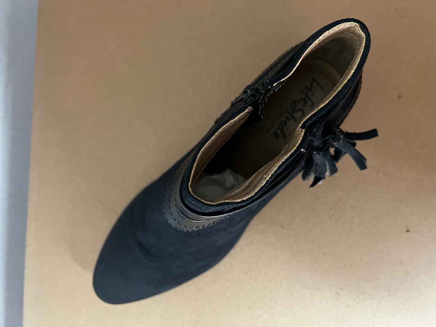 BOTIN GAMUZA LIFESTRIDE NEGRO N39
