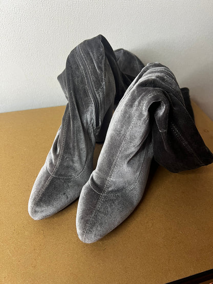 BUCANERA FRH TERCIOPELO GRIS N36