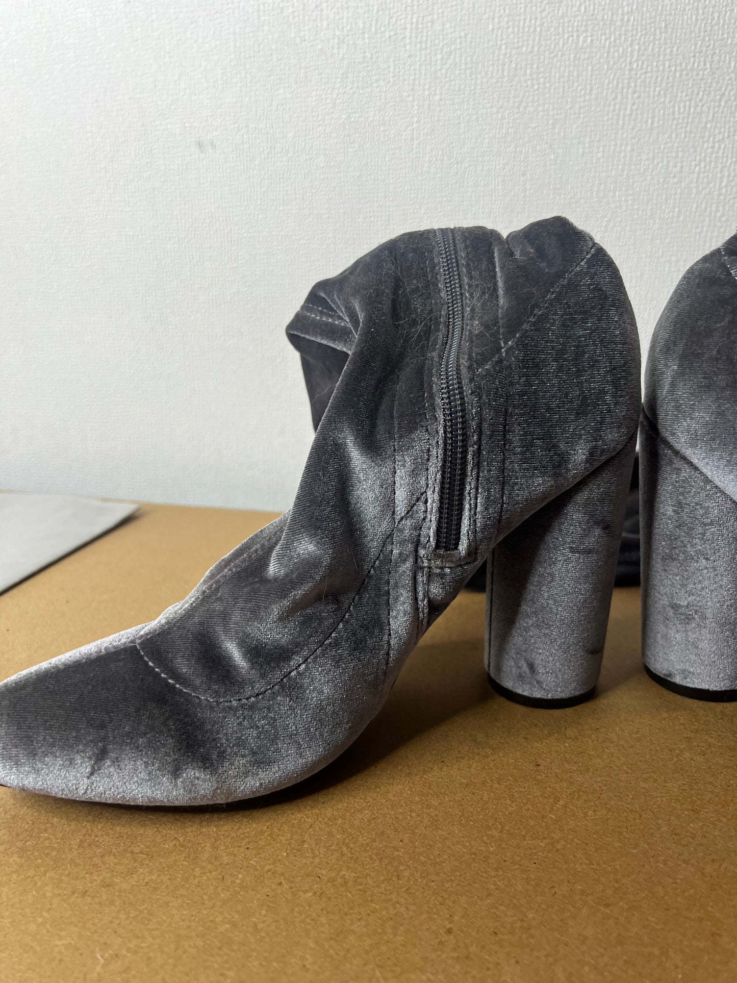 BUCANERA FRH TERCIOPELO GRIS N36