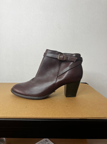 BOTIN CUERO VIONIC CAFE OSCURO N39