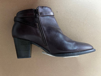 BOTIN CUERO VIONIC CAFE OSCURO N39