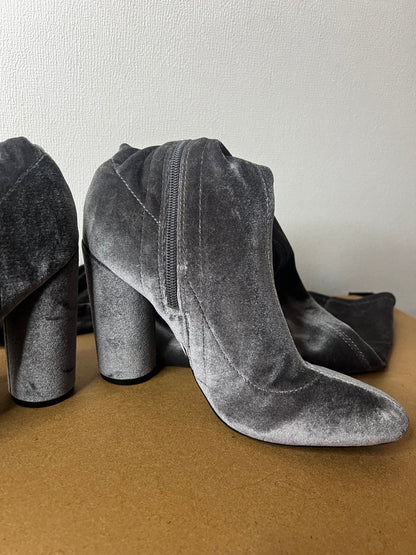 BUCANERA FRH TERCIOPELO GRIS N36